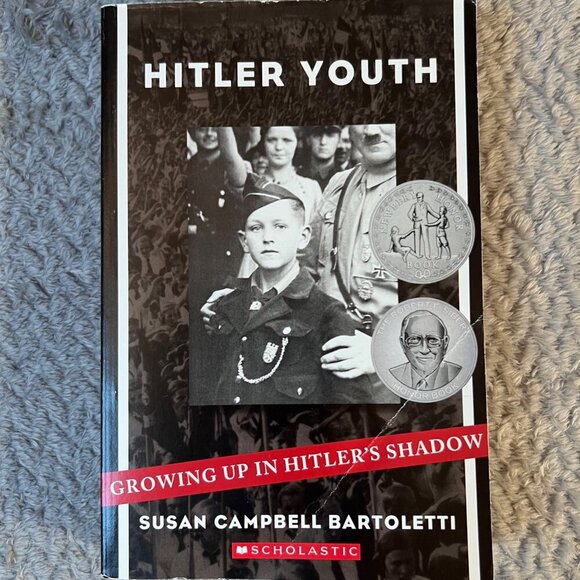 Set Of 4 Scholastic Books On WWII & Holocaust: The Greatest Treasure Hunt - Picture 4 of 9